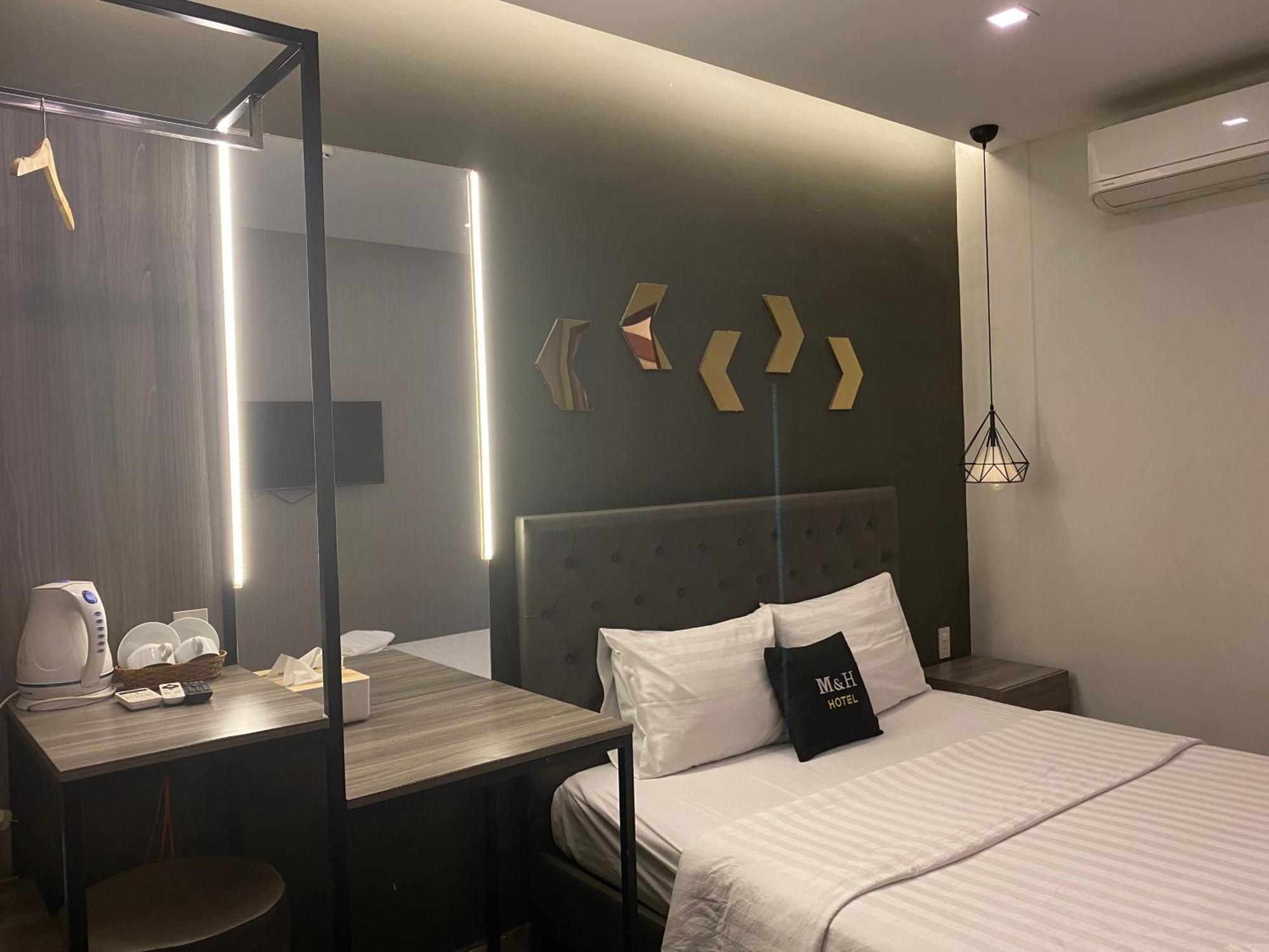 הו צ'י מין סיטי M&H Hotel מראה חיצוני תמונה