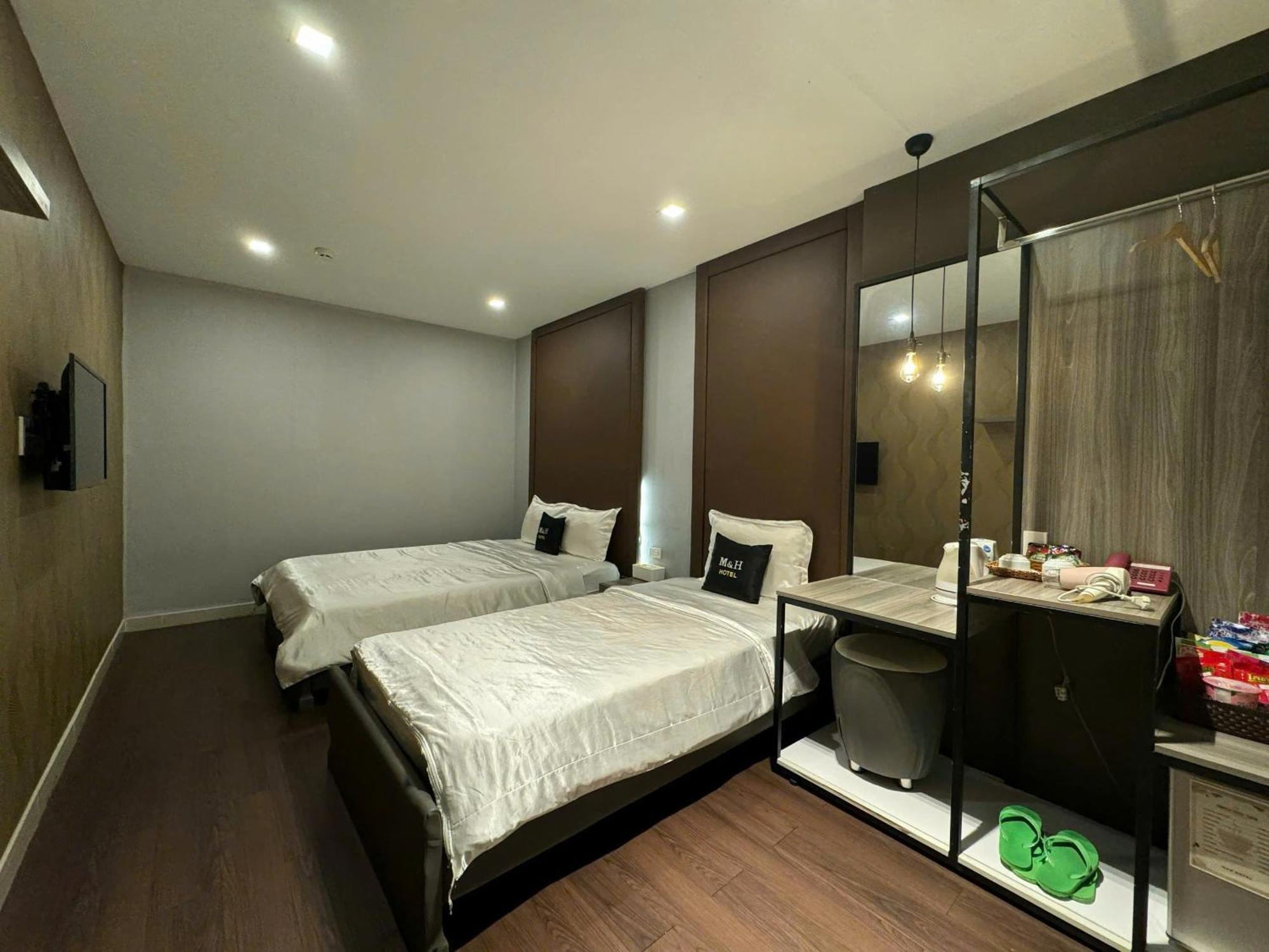 הו צ'י מין סיטי M&H Hotel מראה חיצוני תמונה